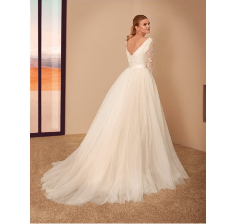 novia cabotine corona