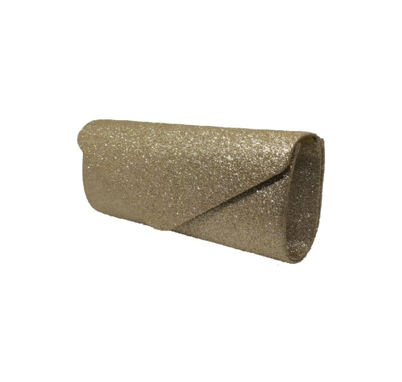 cartera dorada sobre