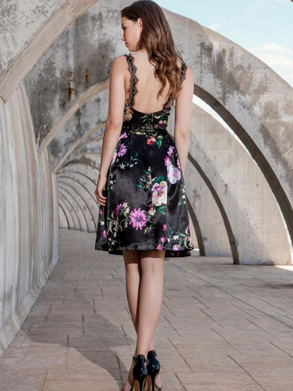 Vestido Olimara 113, corto de invitada, estampado de flores